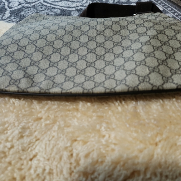 Gucci Vintage Supreme Crossbody Bag